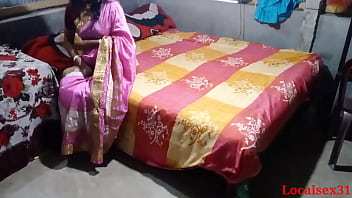 Desi housewife's first time in pink saree and deep penetration